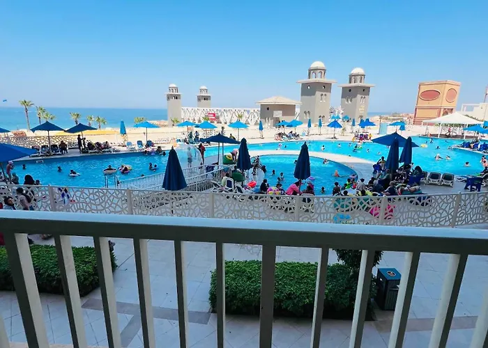 Porto Sokhna Pyramids Family * عين السخنة